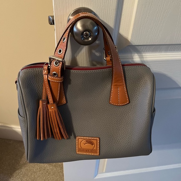 Dooney & Bourke purse - Picture 1 of 3